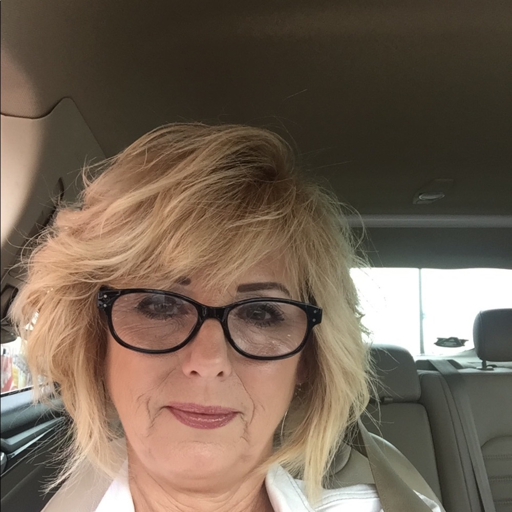 Meet your Posher, Belinda